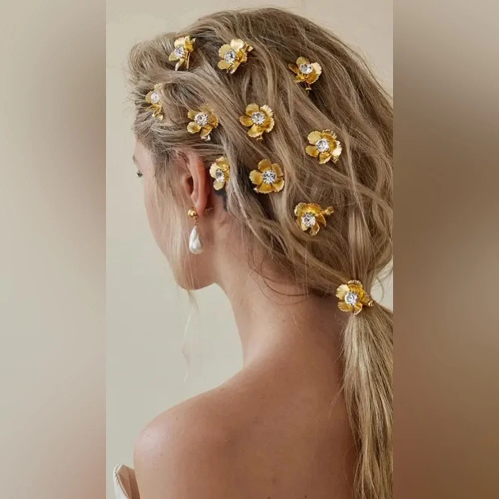 New Gold 4 Hair Clips Elegant Bridal ✨✨✨ Hair Jewerly